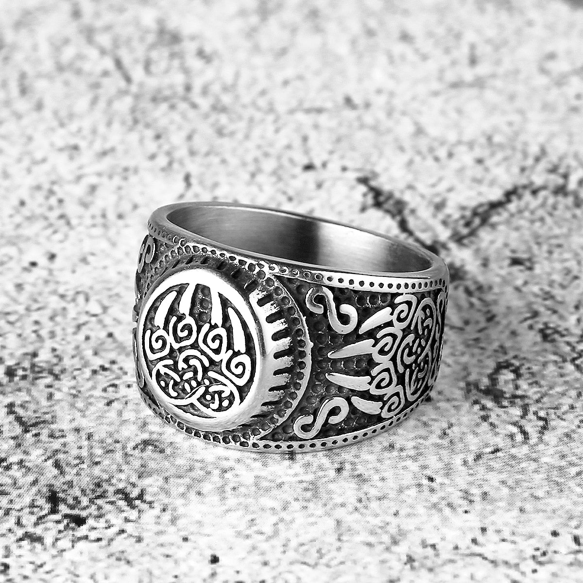 Unique Viking Bear Claw Ring Men's Celtic Knot Bear Claw Signet Ring